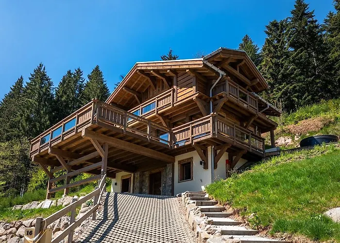 Horská chata Aconit, Terrasse Panoramique Avec Jacuzzi Et Sauna *